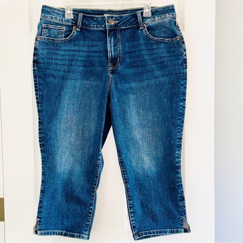 m jeans by Maurice Women’s Size 16 Crop Jeans with Slits at Bottom